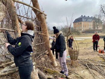 Från brasa till brasa – konst- och valborgsfirande på Nynäs slott