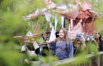 Glad sommar önskar Art Lab Gnesta!